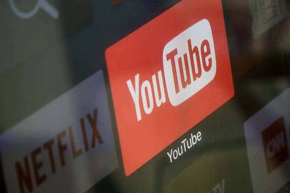 3 Reasons Why Your Business NEEDS A YouTube Channel in 2020